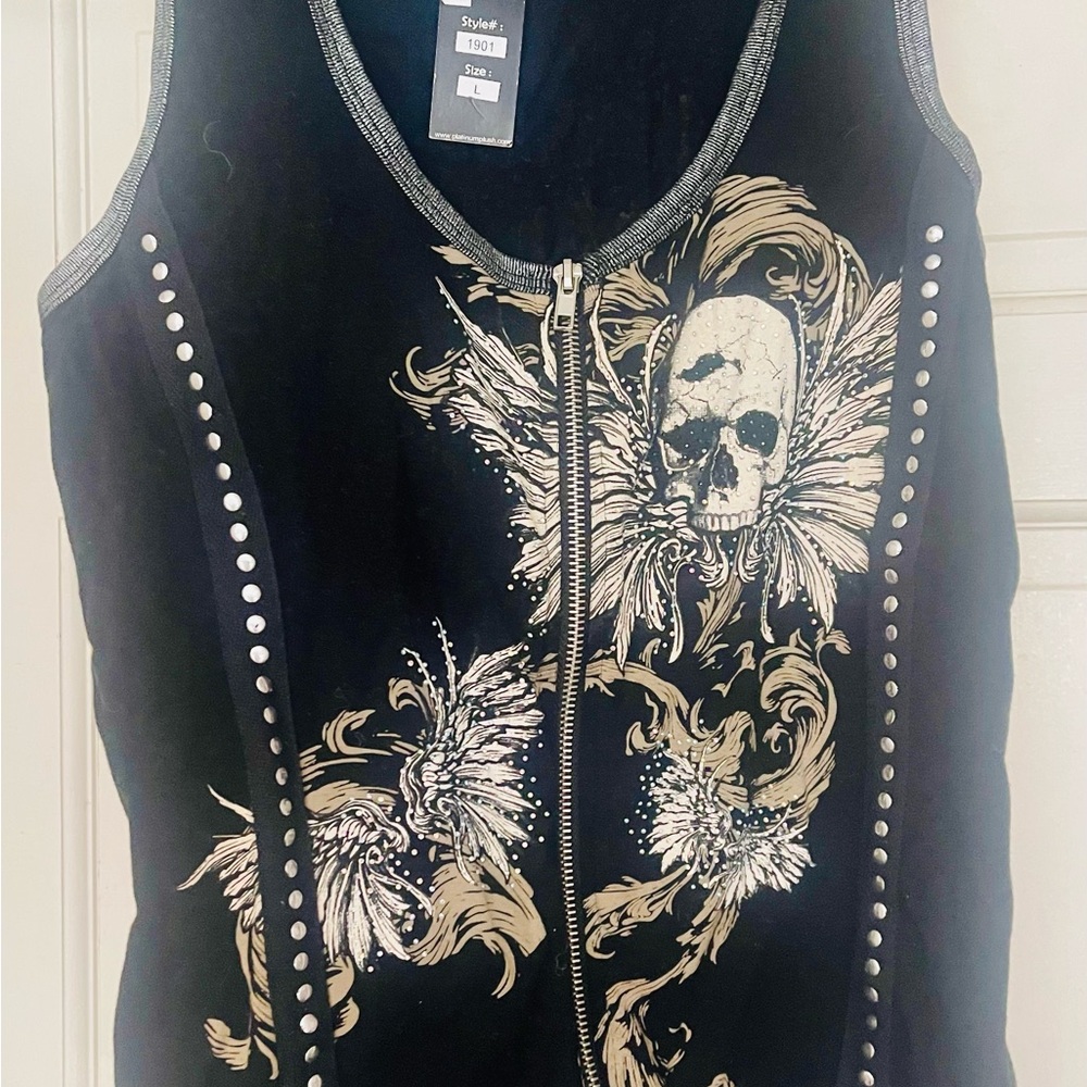 Black Skull Graphic Tank Top